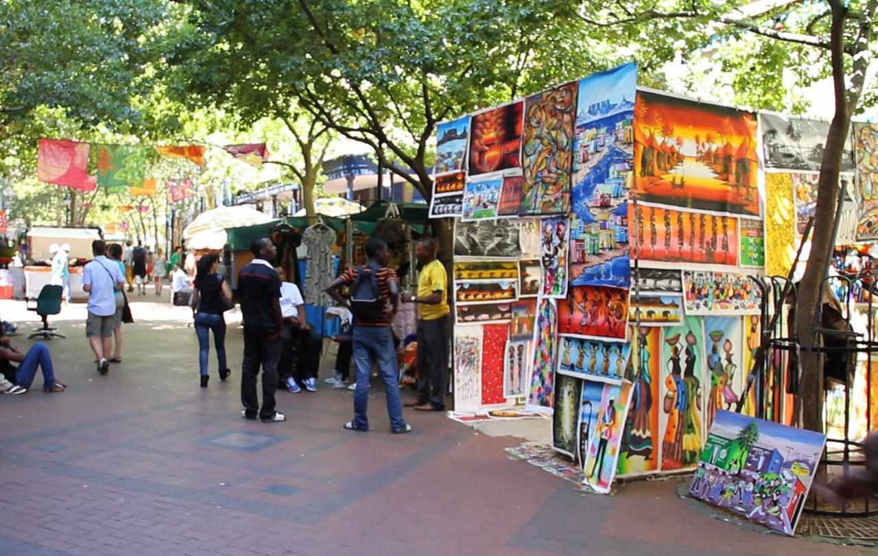 At St. George'S Mall Cape Town Exterior photo